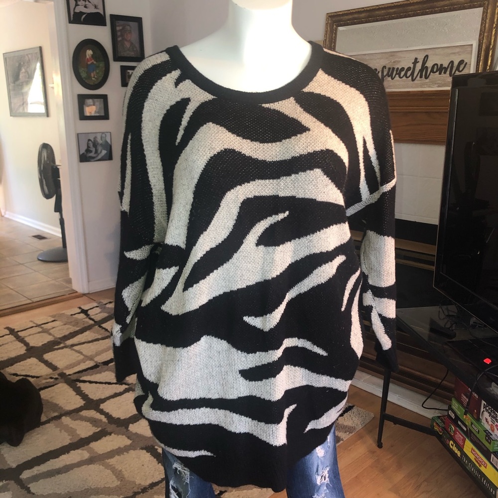 Torrid 4x zebra sweater pullover